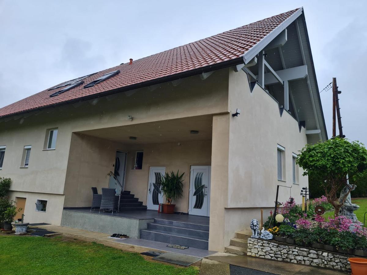Dahoam By Fam. Franz Apartman Gamlitz Kültér fotó